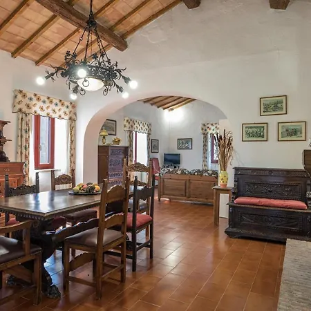 Apartment Podere San Ansano 14&2, Emma